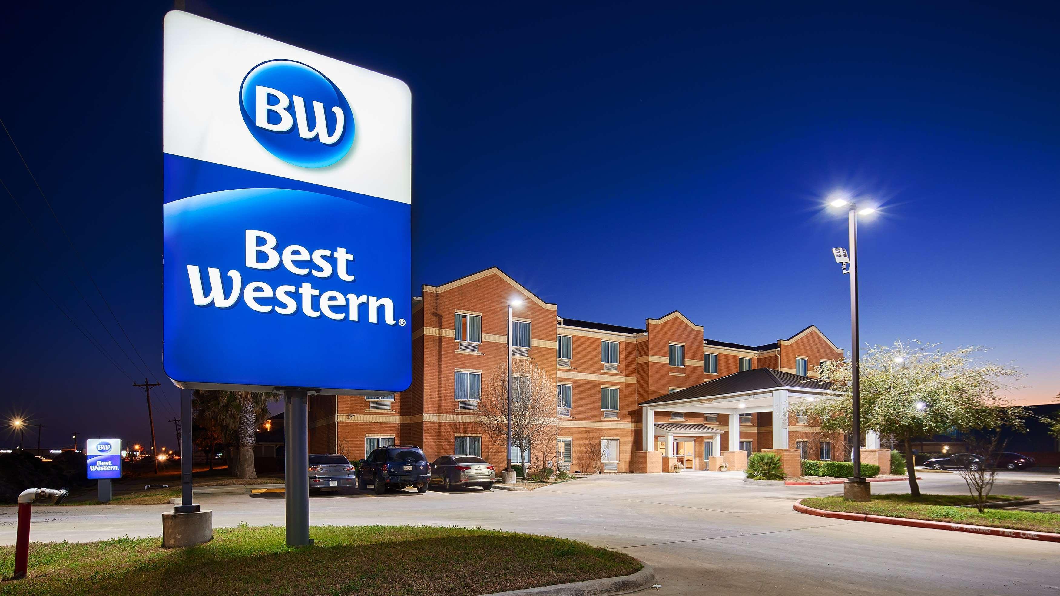 Best Western Lockhart Hotel & Suites Exterior photo